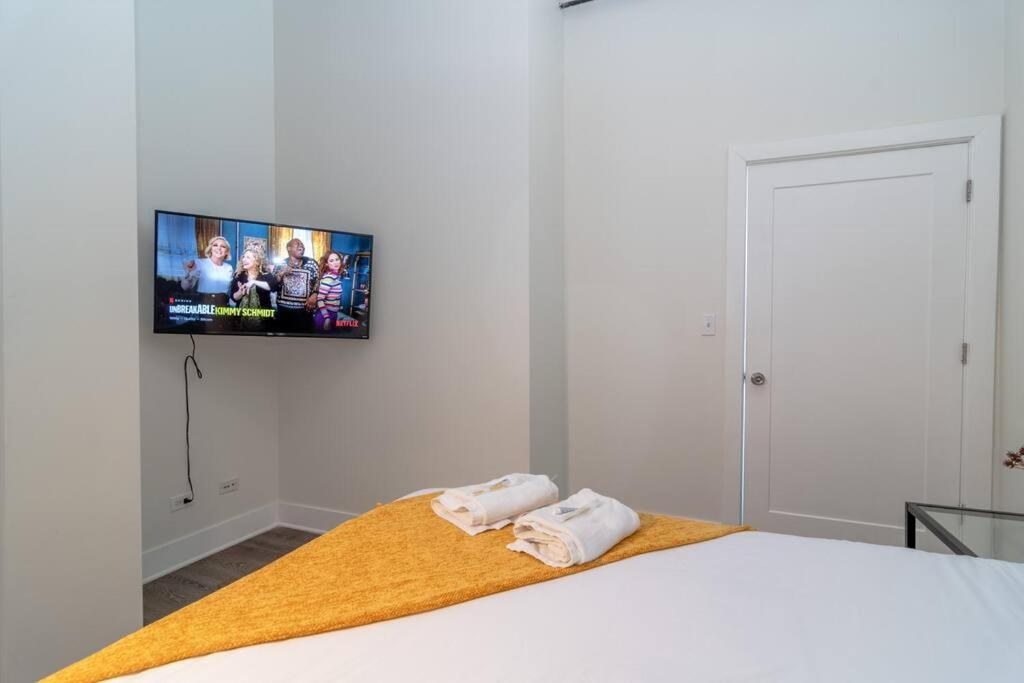 Mccormick Place 2Br Stylish Suite With Optional Parking And Gym For Up To 8 Guests Near Soldier Field And Grant Park 시카고 외부 사진